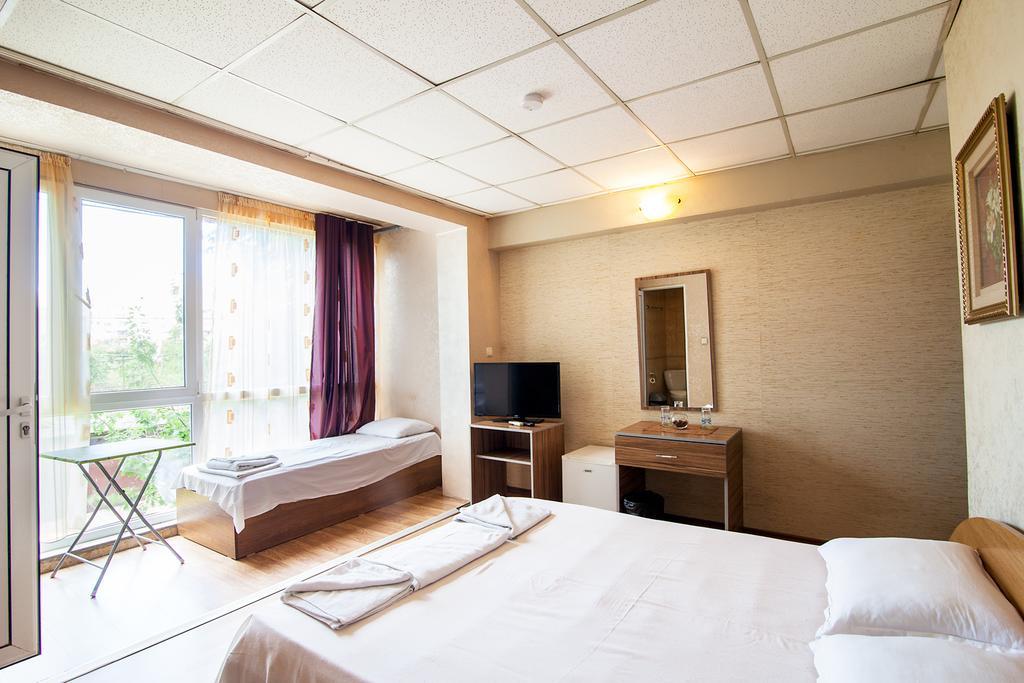 Hotel Zara Rooms Стара-Загора Экстерьер фото